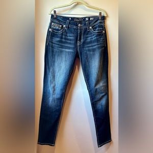 listing-status-banner